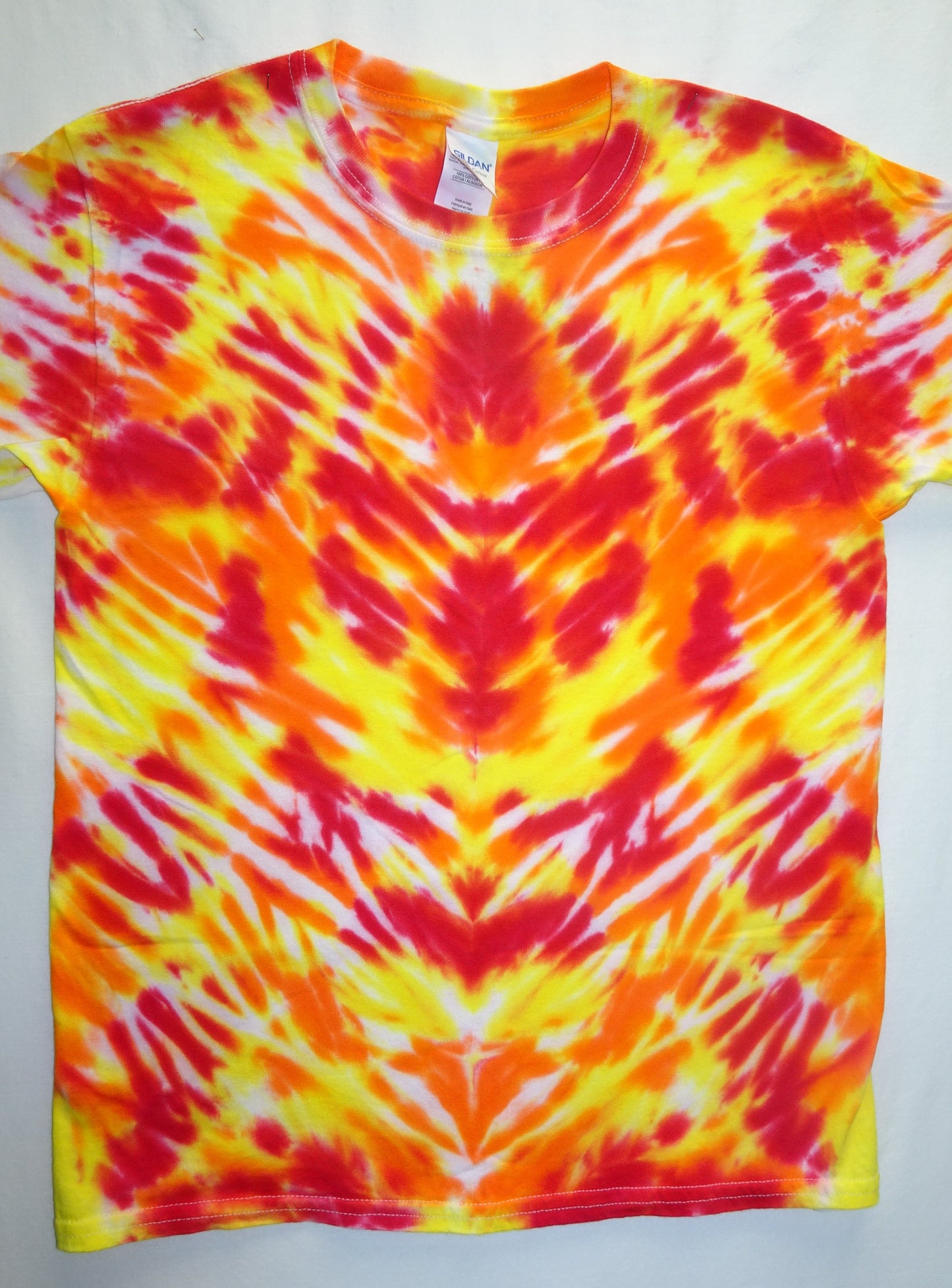 Flame V shibori