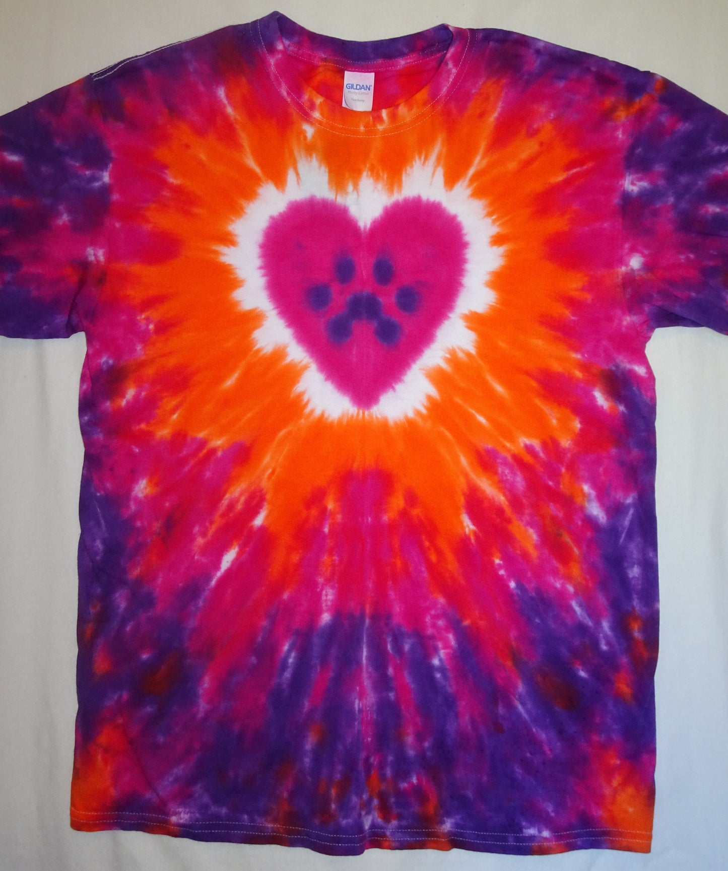 Paw in heart-fuchsia/orange/purple