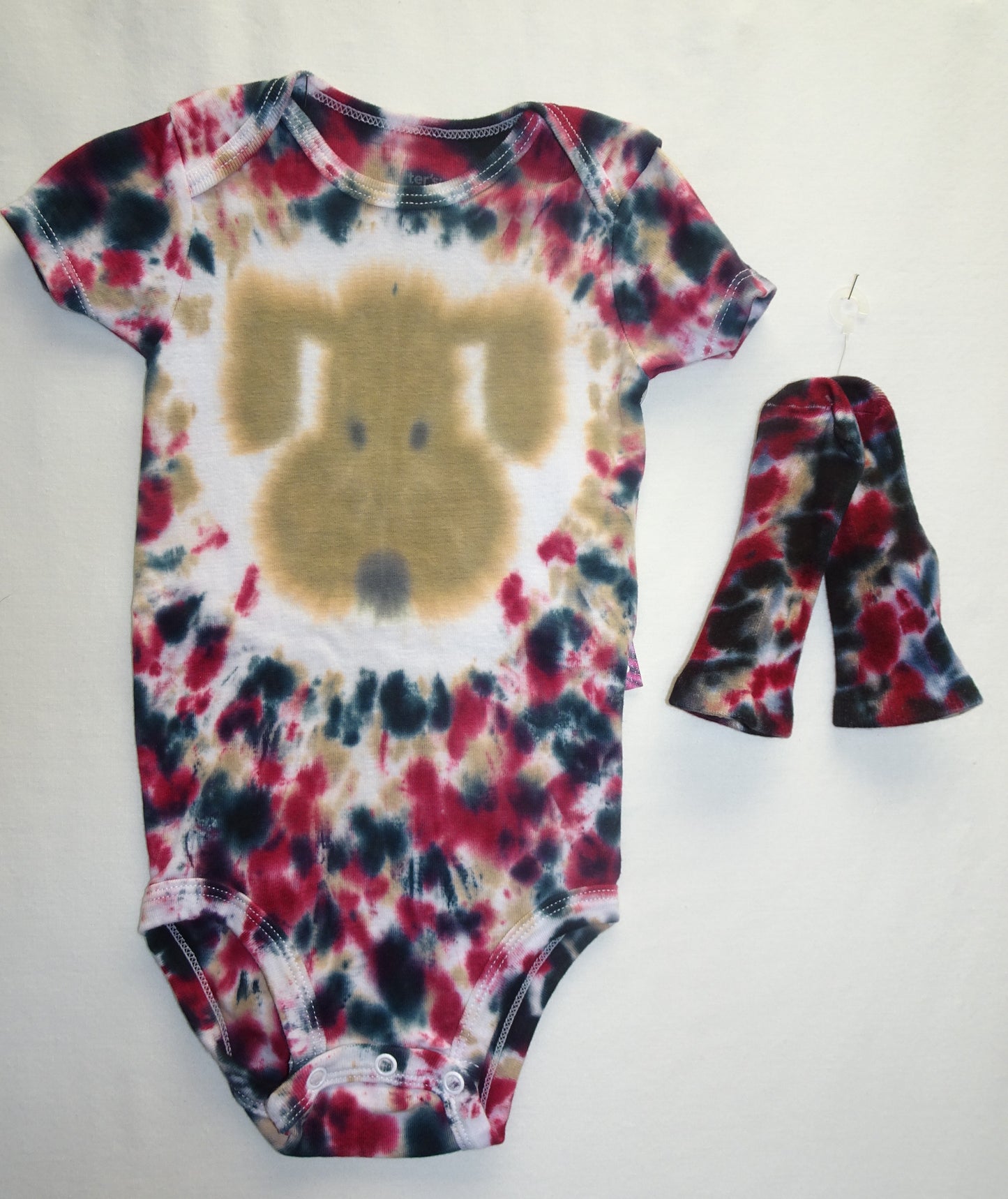 Puppy-maroon/black/tan