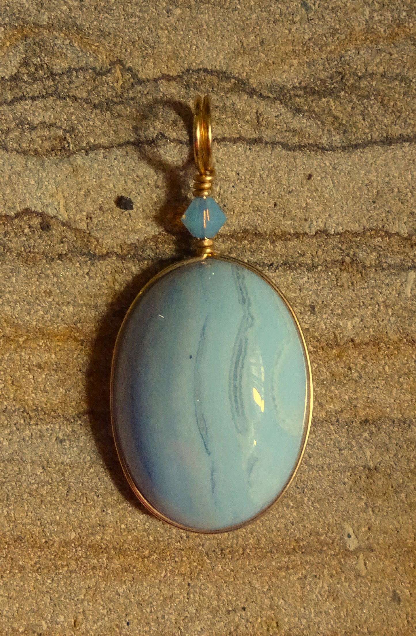 B33-blue lace agate
